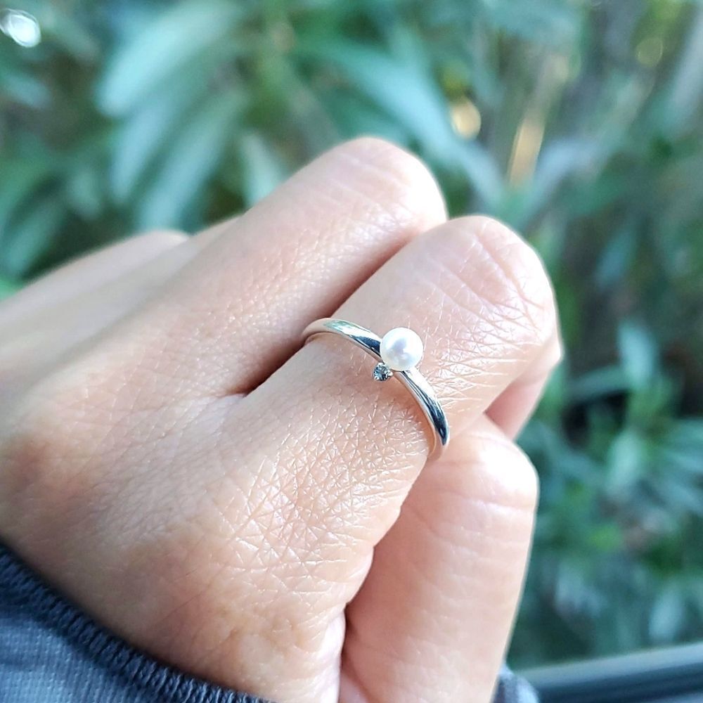 💐Dainty Aquamarine and Pearl Ring Size 6